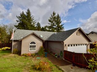 1854 Elm St, Sweet Home, OR 97386