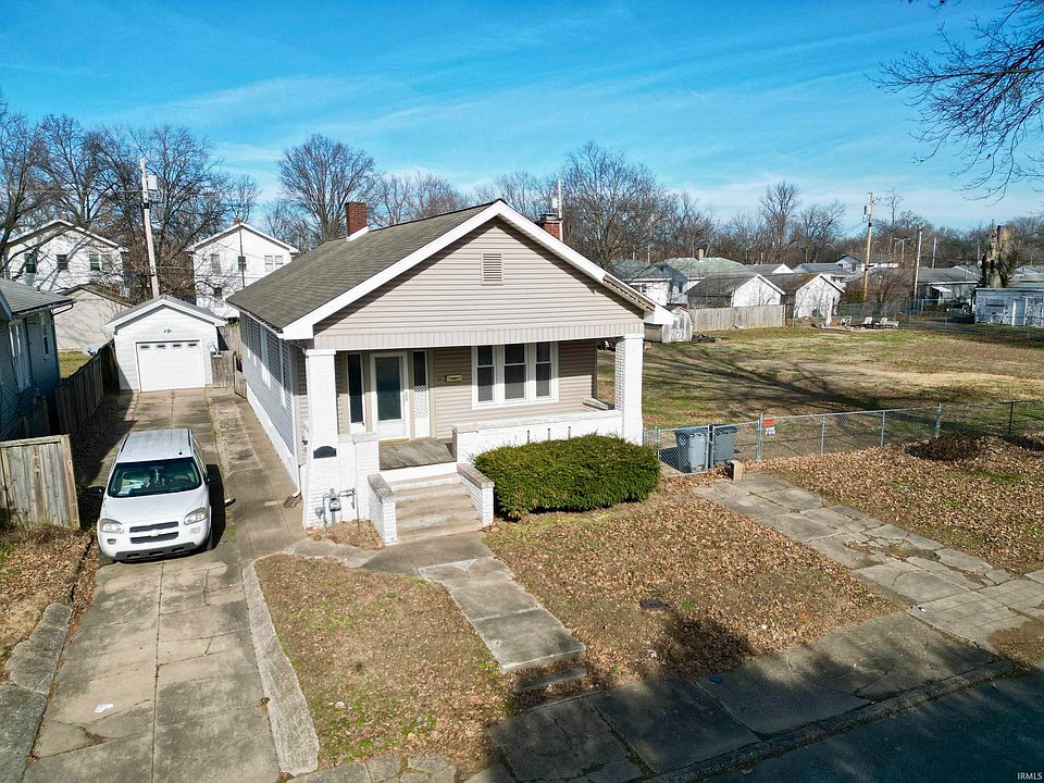1st image of 1108 E Blackford Ave
