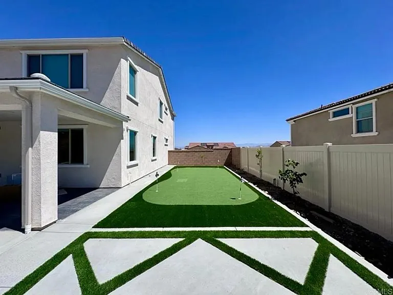 25061 River Peak Dr — Photo 36