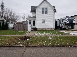 384 W 9th St, Fond Du Lac, WI 54935