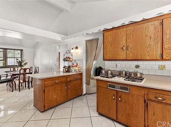 2nd image of 2469 W Cerritos Ave