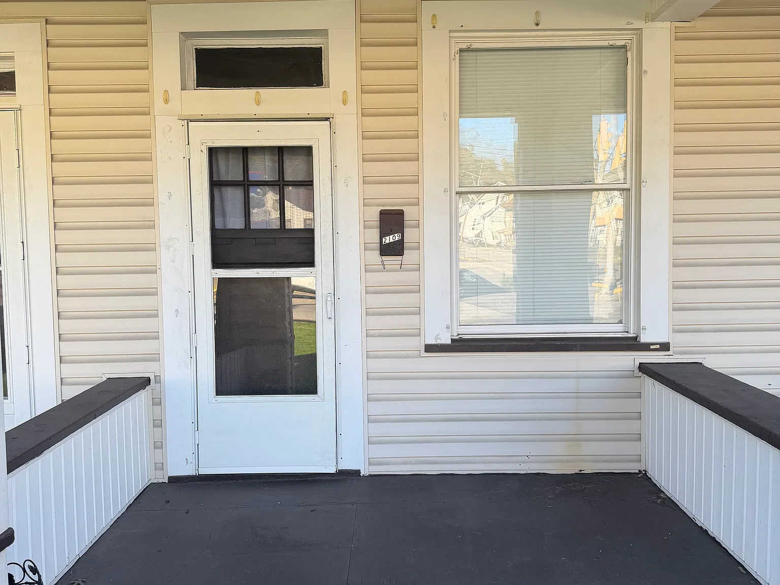 2 bed, 1200 sqft, $900 — Photo 2