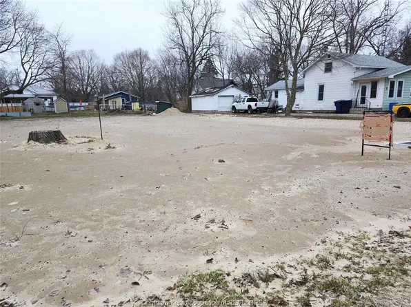 12545 Clark St, Chatham Kent, ON N0P 1X0