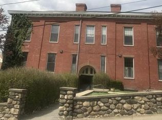 40 School St APT 3, Haverhill, MA 01830