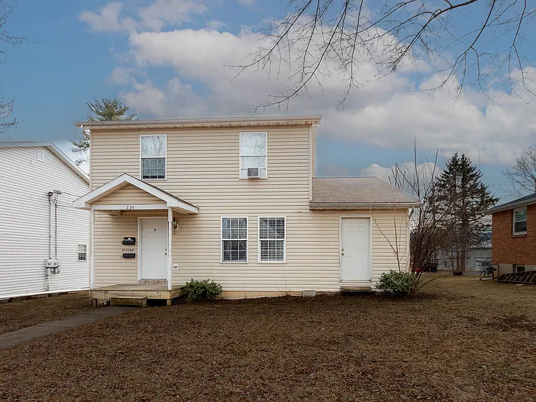 224 Logan Ave — Photo 13