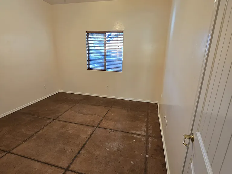3331 E Bermuda St — Photo 31