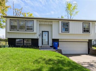 3817 Pine Wood Dr NE, Cedar Rapids, IA 52402