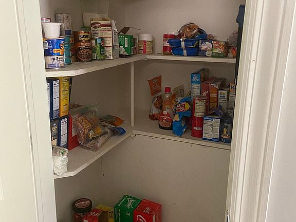 walk-in pantry
