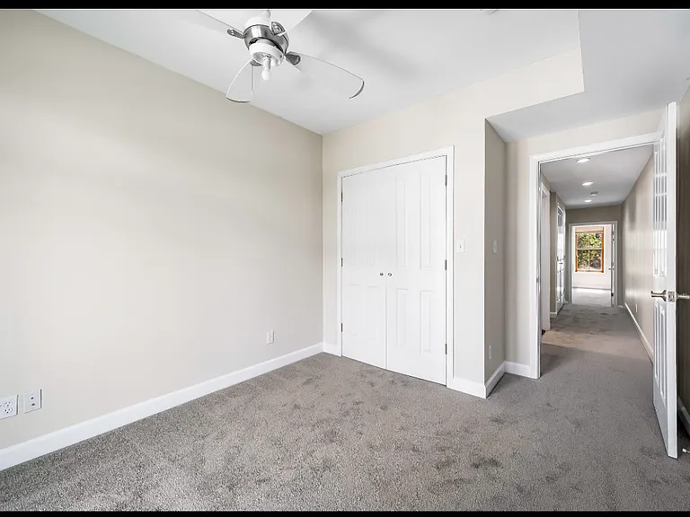 1346 Towson St — Photo 10