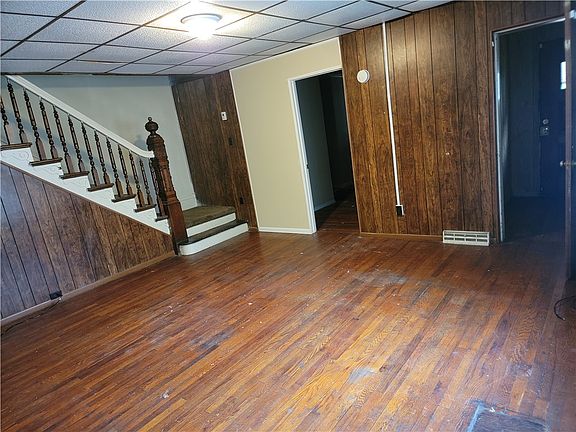 3rd image of 1827 Flagler St