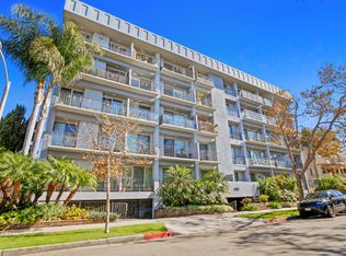 450 S Maple Dr APT 204, Beverly Hills, CA 90212