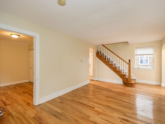 5th image of 14421 S La Salle St