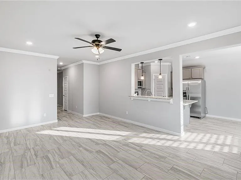 410 Peach Ave — Photo 7