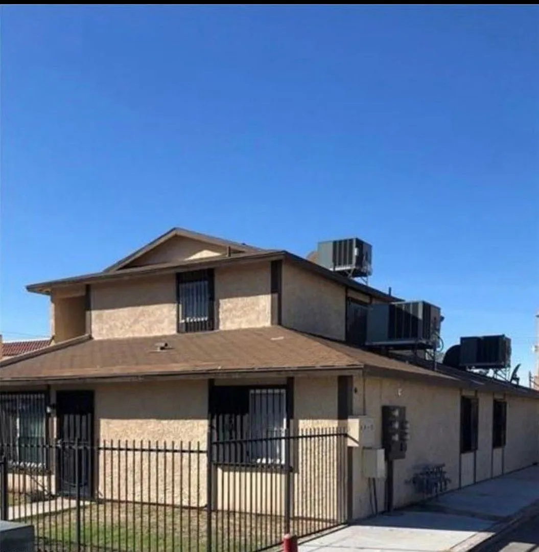 Bledsoe Ln- 2041 — Photo 1