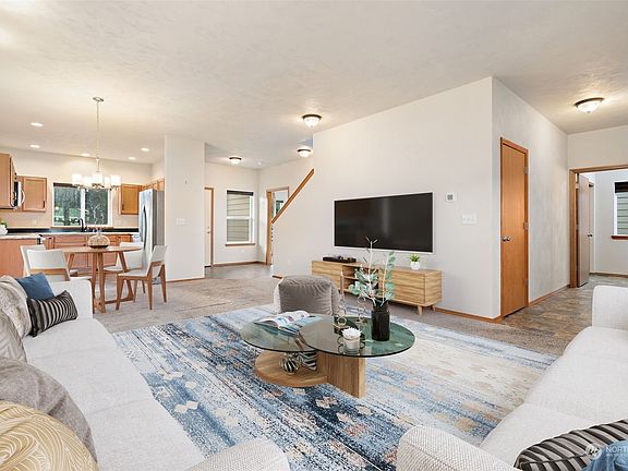 4th image of 360 Watercress Street