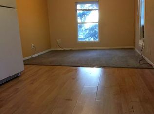 918 N 9th St, Garden City, KS 67846
