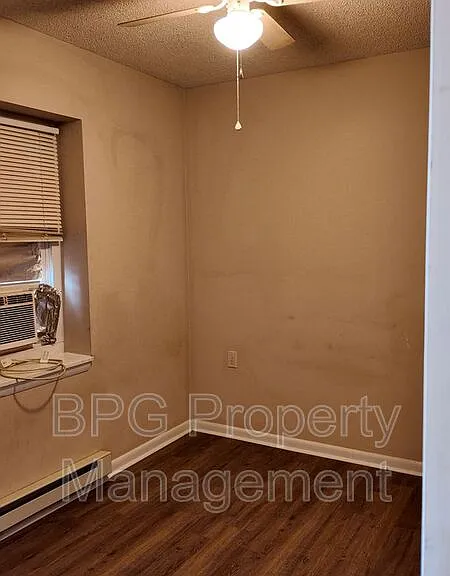 205 N Main St #6 — Photo 3