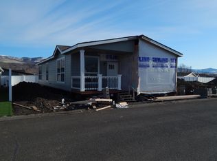 333 Mountain View Dr UNIT 82, Talent, OR 97540