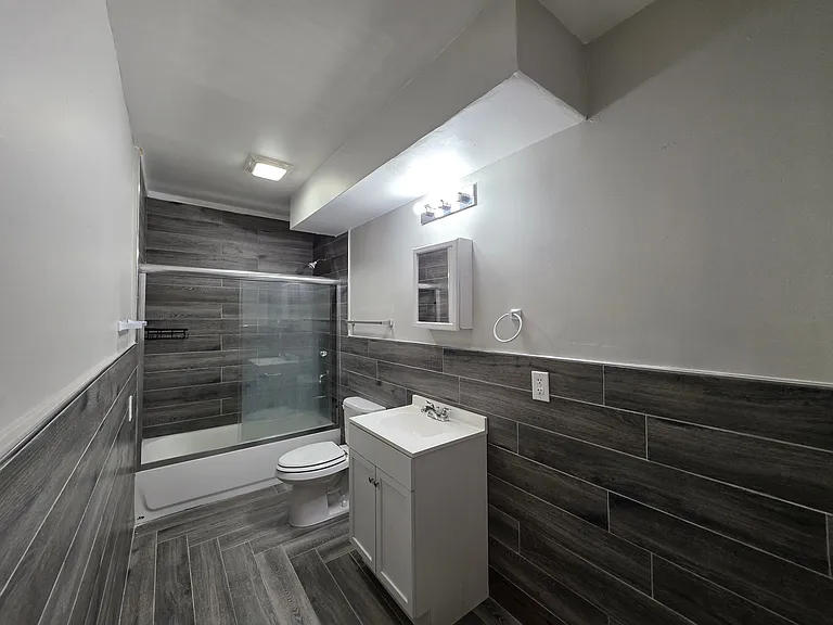 140 Sheffield Ave #5A — Photo 9