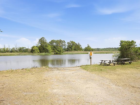 5th image of 102 Ashley River Dr