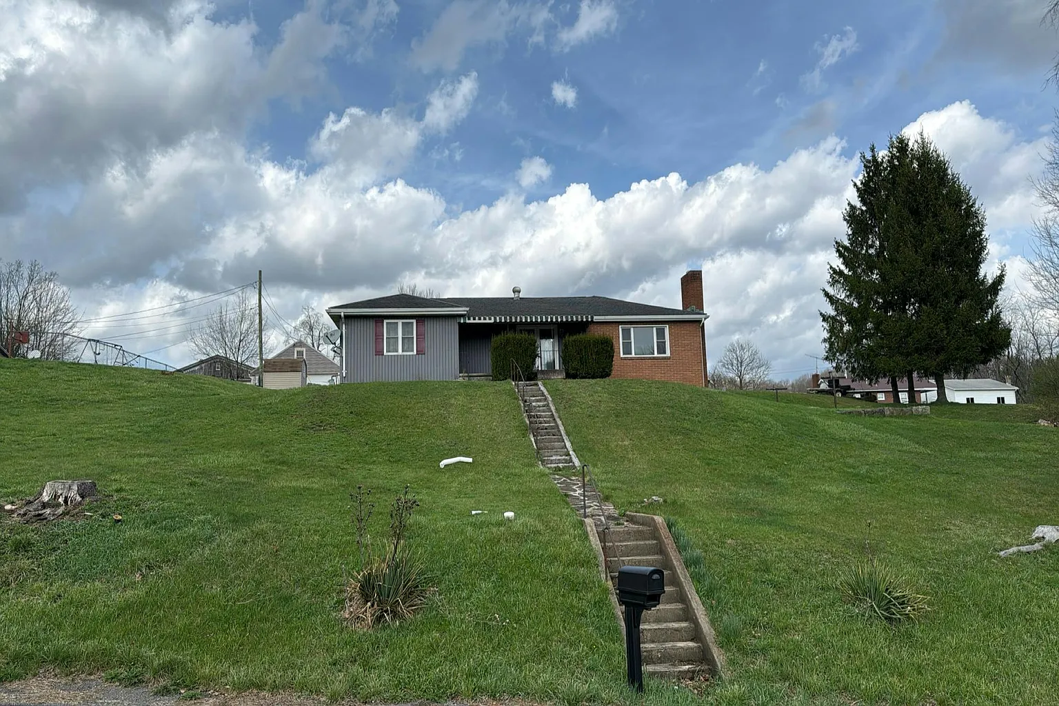 93 Penn St photo 1