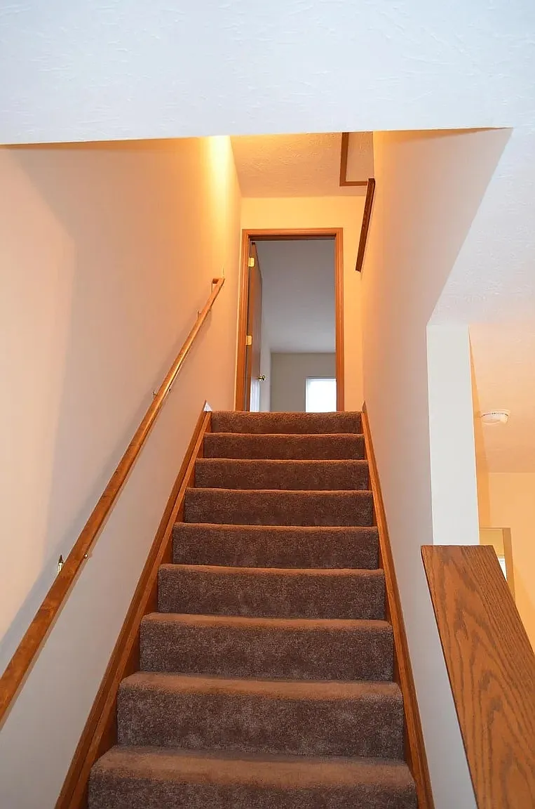3 bed, 1400 sqft, $1,400 — Photo 2