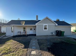 406 N 7th St, Winterset, IA 50273