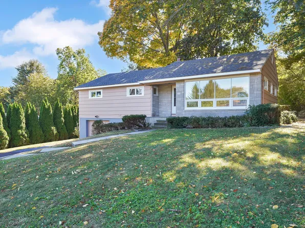 70 Richard Drive, Hamden, CT 06514