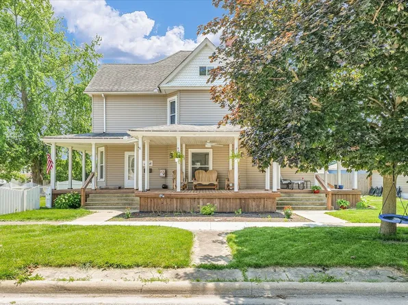 102 W Orleans St, Paxton, IL 60957