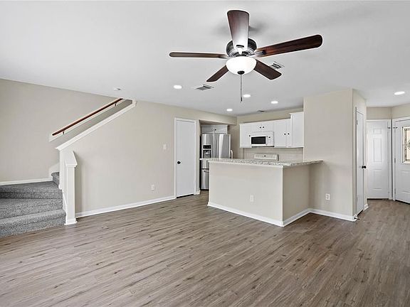 4th image of 9803 S Galwan Cir