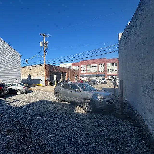 2 bed, 1100 sqft, $1,750 — Photo 3