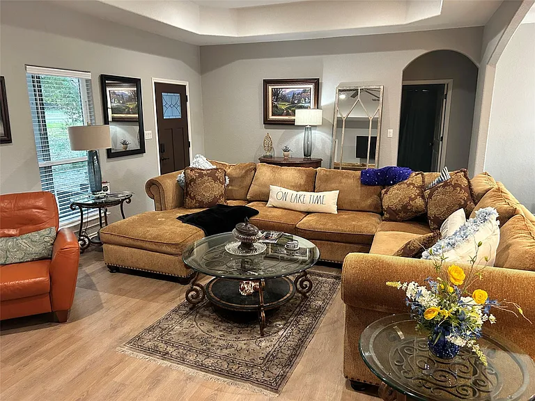 2298 Fuller Dr — Photo 4