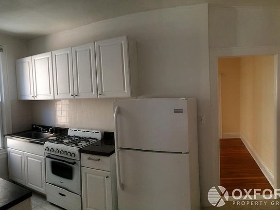 4th image of 3318 31st Ave APT 2R