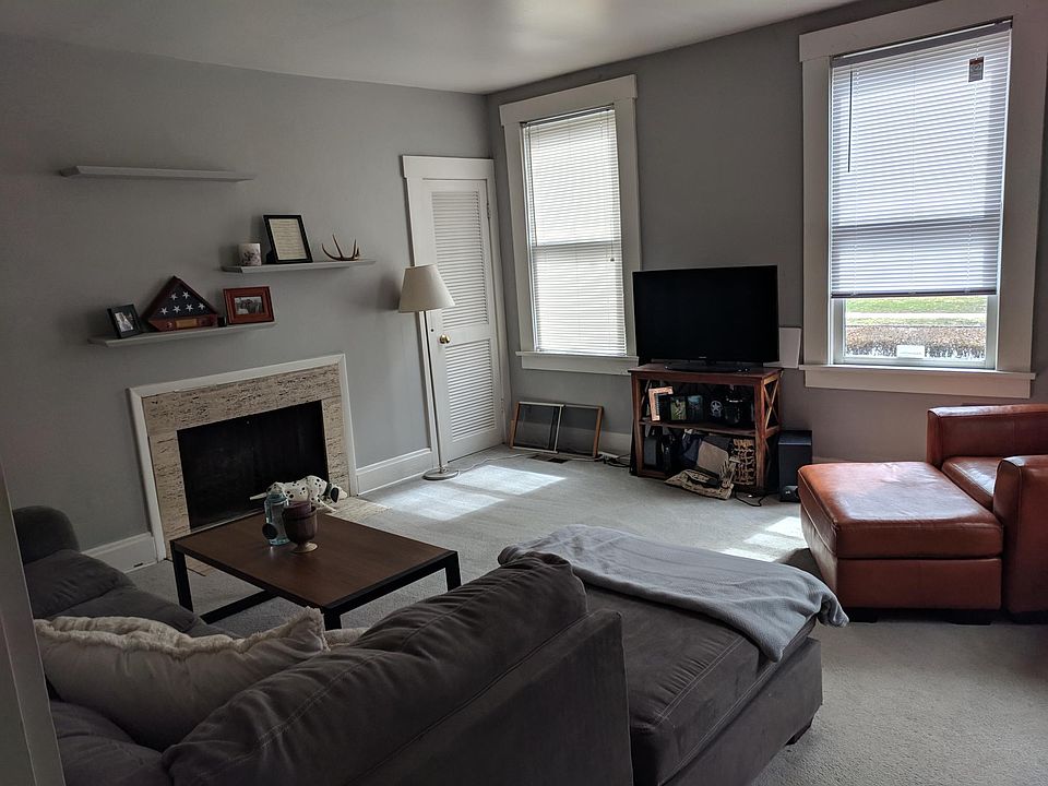 2nd image of 208 Reinhard Ave #A