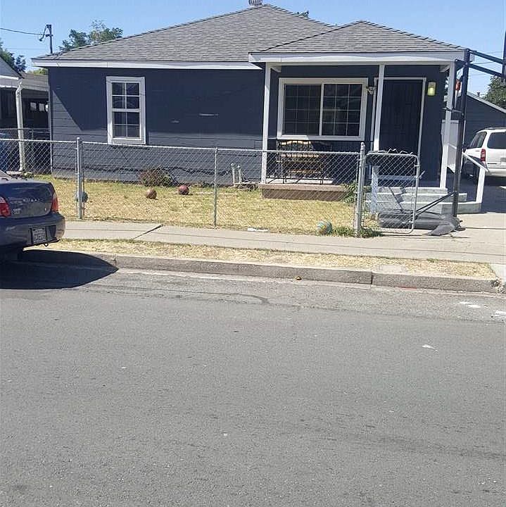 2nd image of 28 Rossi Ave