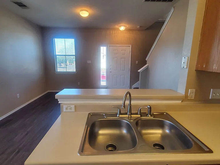 14001 Cambourne Dr — Photo 20