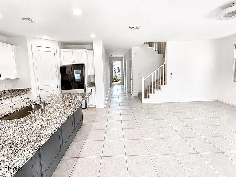 11245 E Unity Ave — Photo 4