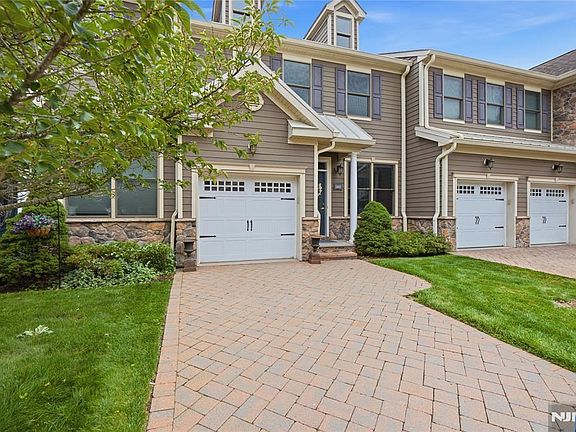 3rd image of 1005 Whitney Ln