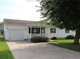 150 Jamestown Way, Hurricane, WV 25526