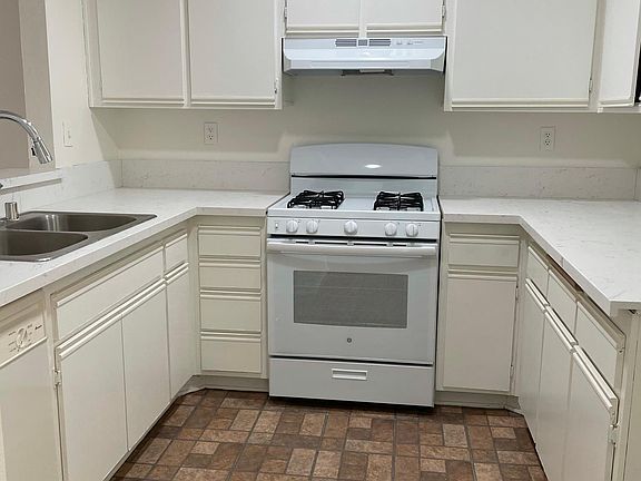 5th image of 1855 Purdue Ave APT 101