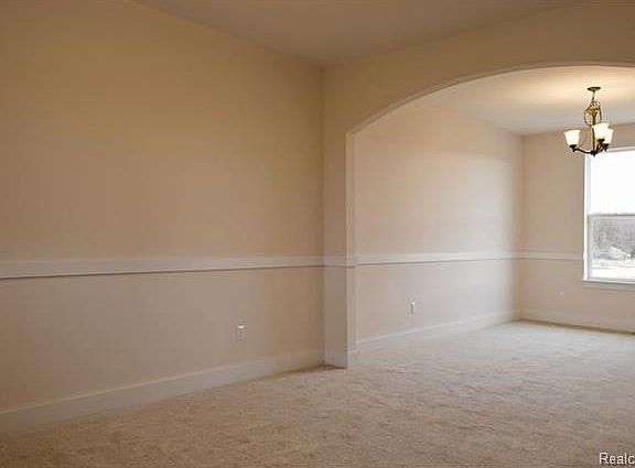 3rd image of 1313 Yellowstone Valley Dr