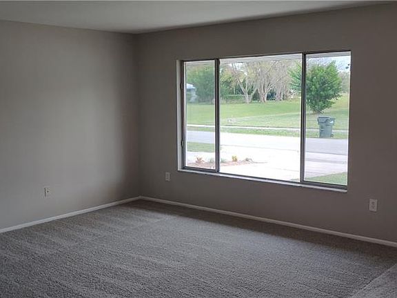 5th image of 3389 Avanti Cir
