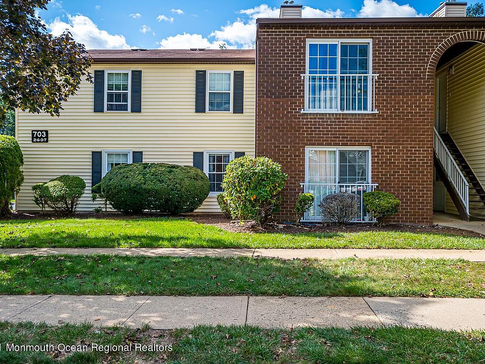 1st image of 703 Zlotkin Cir APT 3