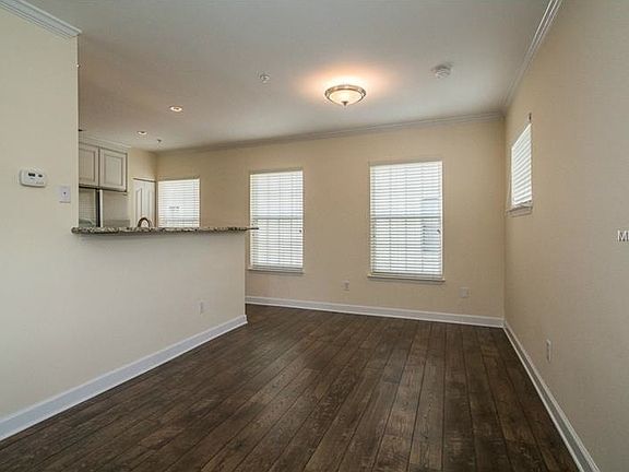 5th image of 1018 Siena Park Blvd W