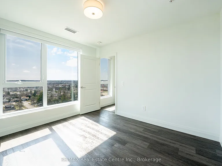 1333 Weber St E #1306 — Photo 10
