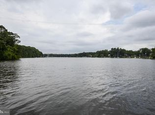 350 Somerset Rd, Pasadena, MD 21122