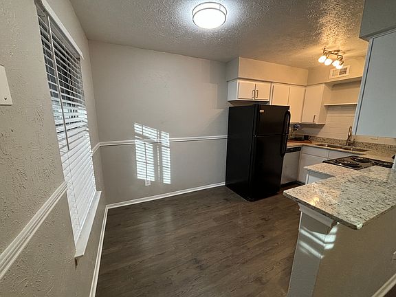 5th image of 319 Cedar St #25