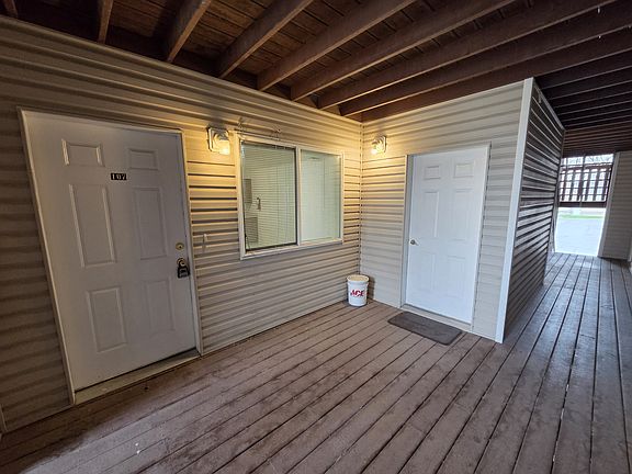 3rd image of 163 N Center St APT 107