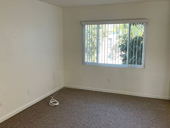 4th image of 943-83 E Madison Ave #945