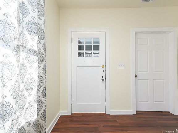 3rd image of 205 LORETTA PL